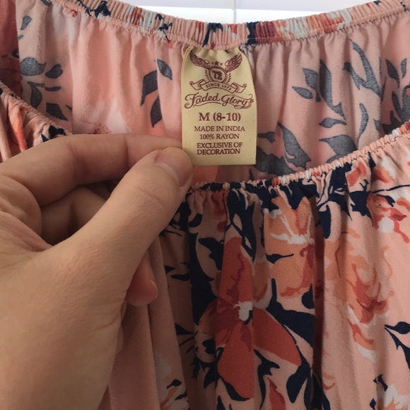 Faded Glory 2 way blouse - Picture 2 of 2